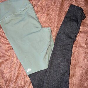 ALO Airbrush High-Waist Highlight Goddess Leggings in Olive and Gray Size Medium